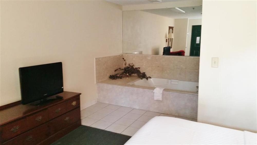 Country Hearth Inn & Suites Augusta Ruang foto